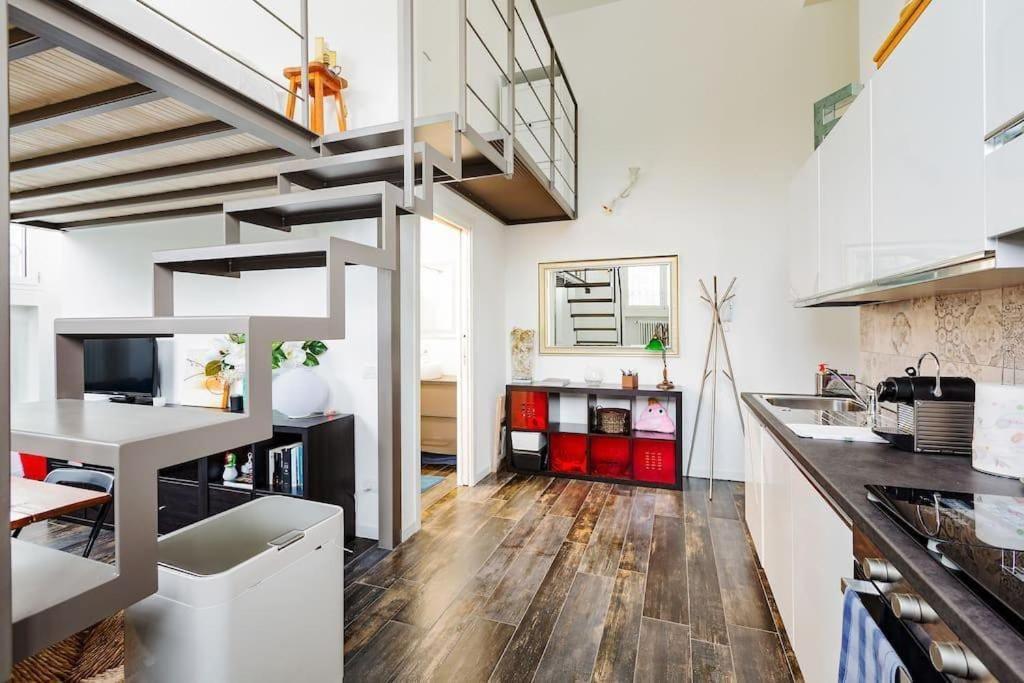 Navigli Luxury Loft - Apartment In Milano Bagian luar foto