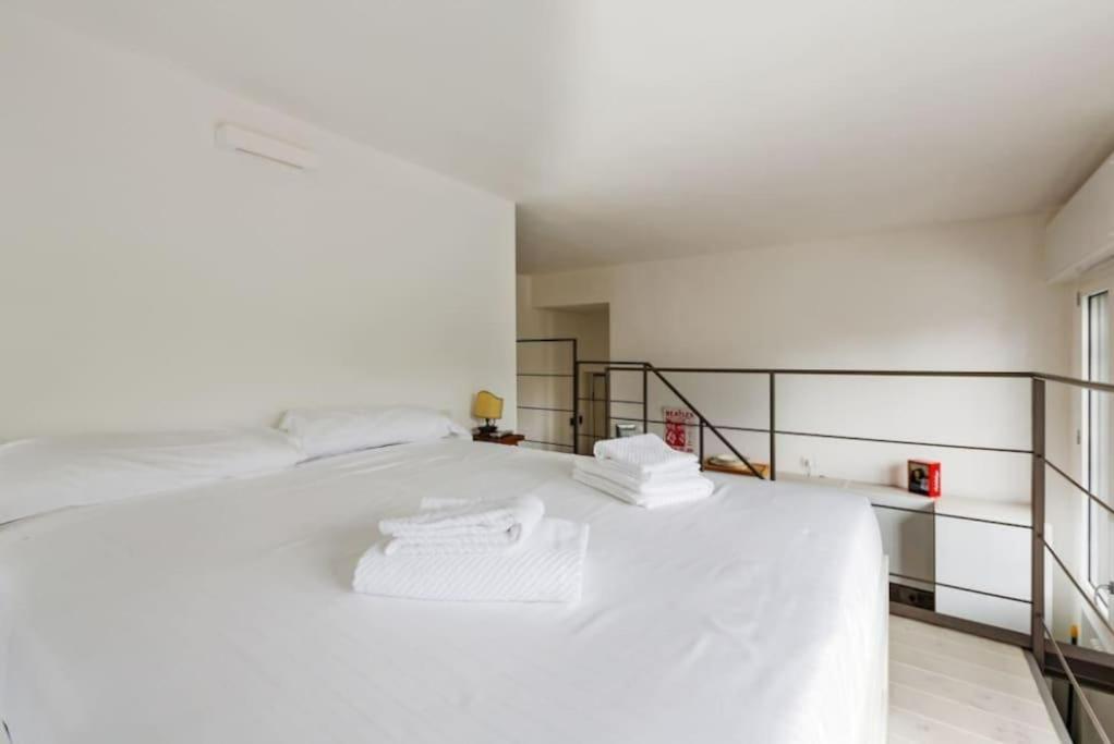 Navigli Luxury Loft - Apartment In Milano Bagian luar foto